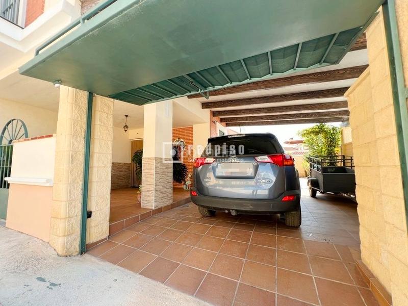 Foto b252142e-0ae6-478b-9243-ccc6f2fa2a19. Chalet con parcheggio piscina in Añoreta Golf - Paraíso del Sol Rincón de la Victoria