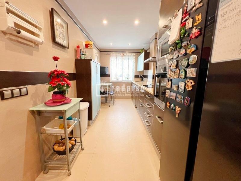 Foto d7f8cdde-a235-4d40-a6bd-bc3bb432301d. Chalet con parcheggio piscina in Añoreta Golf - Paraíso del Sol Rincón de la Victoria