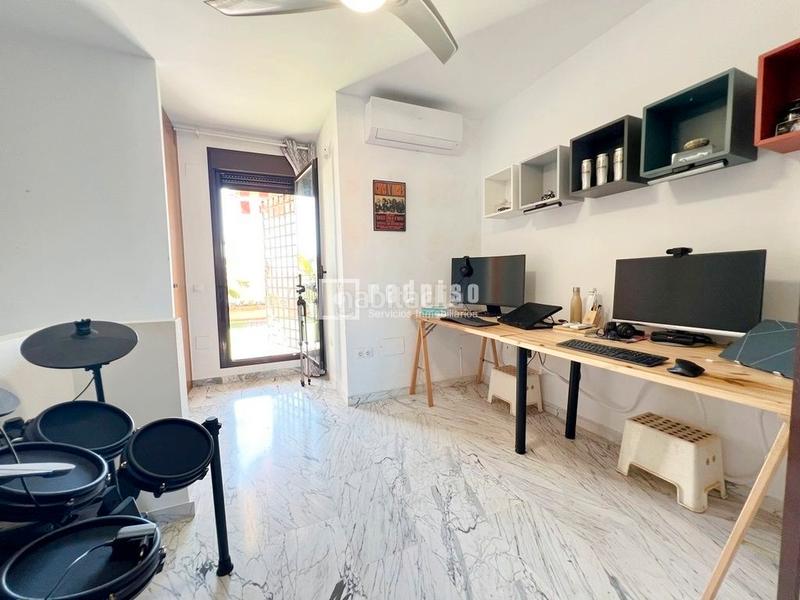 Foto 9fda9561-2565-4ad4-8a40-79ece77a5704. Chalet  adosado , malaga en Chilches