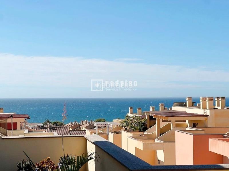 Foto d2545bbe-a1d5-4c4e-b683-42bbede05ba1. Chalet  adosado , malaga en Chilches