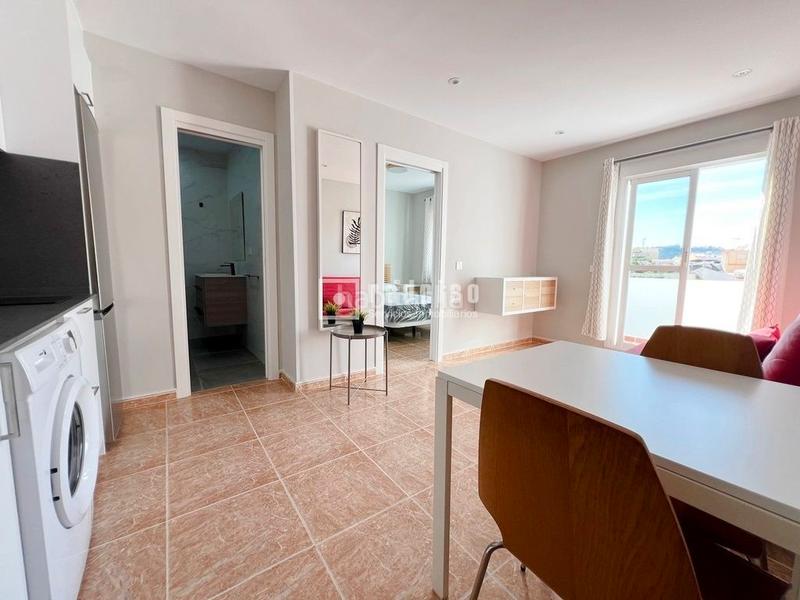 Foto 2c888dce-9825-40a6-bd2e-3a5da189b868. Piso  en El Palo, malaga en El Palo Málaga