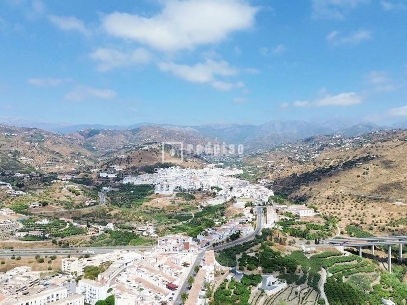 Foto a4ac9ab6-fb05-45a6-a980-42e7eddafd6a. Casa a Torrox pueblo Torrox