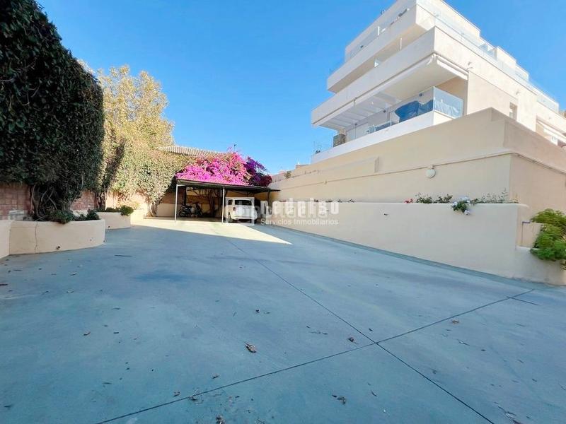 Foto 46d5f510-3203-469c-b6a5-6b6cd2536173. Appartamento con parcheggio in Pedregalejo - Morlaco Málaga