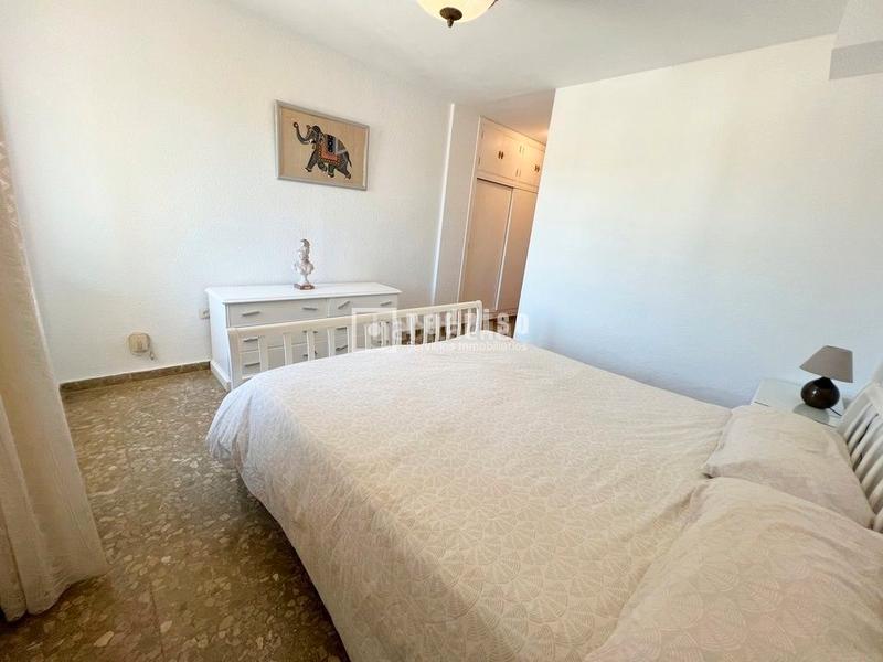 Foto f1f77a7e-5540-48c9-a1f2-2a6813cb43b4. Appartamento con parcheggio in Pedregalejo - Morlaco Málaga