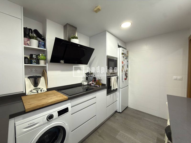 Foto a89264c7-07bc-4f10-89f9-5b3f51aca372. Pis amb aparcament a Lo Cea Rincón de la Victoria