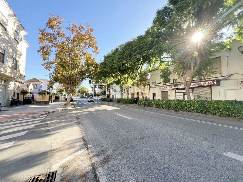 Foto b9046d45-8973-48b0-8950-f55a82b27ead. Chalet  edificio en avda juan sebastian elcano, malaga en Málaga
