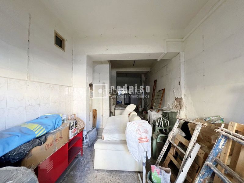 Foto df2f8861-fa57-4f81-82f9-913490c9117e. Chalet  edificio en avda juan sebastian elcano, malaga en Málaga