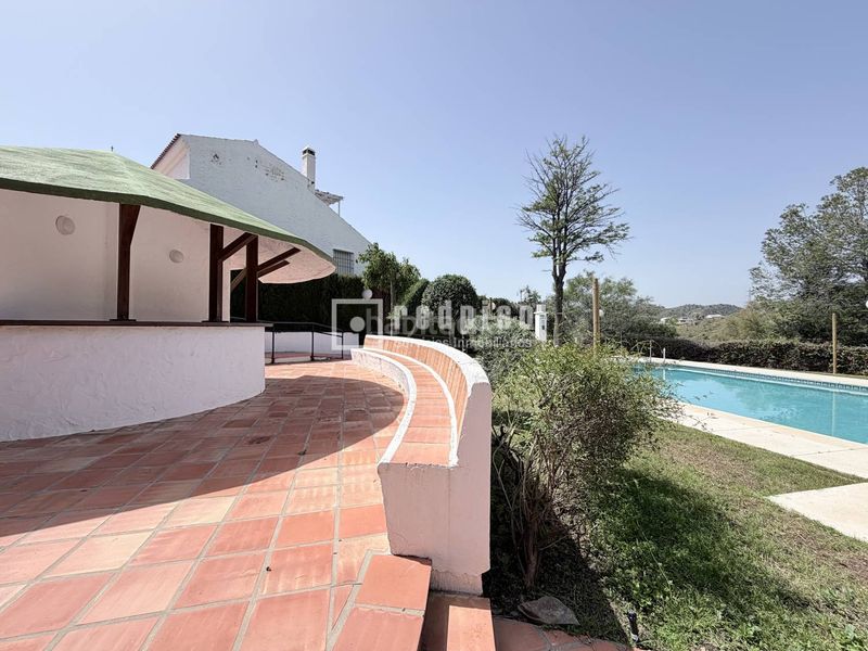 Foto e8e8c40b-e9b6-48eb-8cbd-6d37f76d609f. Xalet amb aparcament piscina a Añoreta Baja Rincón de la Victoria