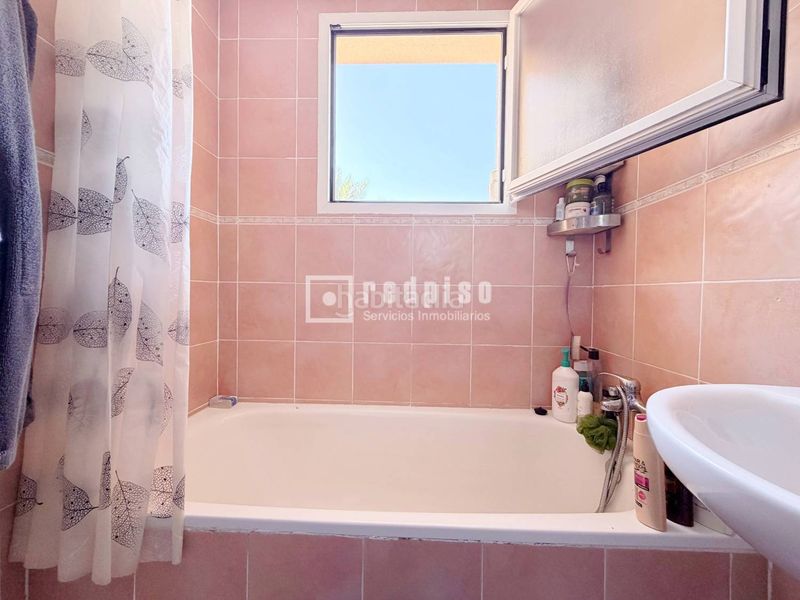 Foto 49627fda-e49a-443e-97d2-c94fbb2c070f. Xalet amb piscina a Chilches
