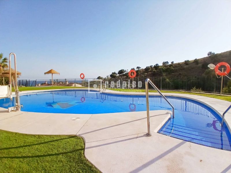 Foto 24bfae95-5cd5-469e-a619-7425d06249a5. Lloguer pis amb aparcament piscina a Benajarafe