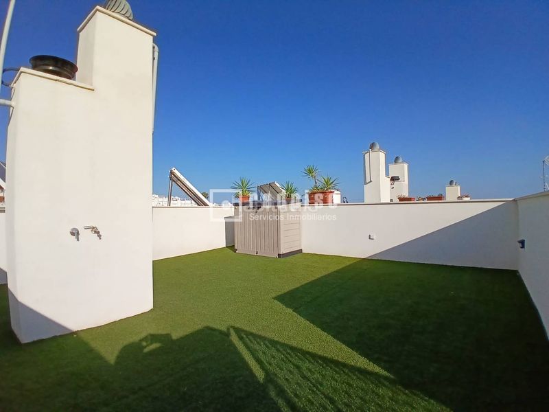 Foto d78f751b-bf8b-48b3-b7c3-b16fca4e7d83. Lloguer pis amb aparcament piscina a Benajarafe