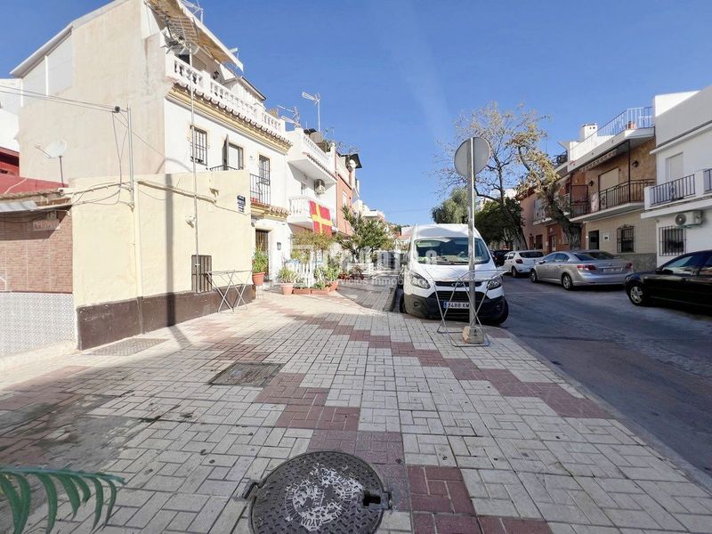 Foto 9dfda0bb-4371-408b-bac6-86d8234c6bc1. Casa a El Palo Málaga