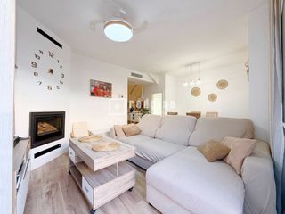 Chalet  De francisco merino ramírez. Chalet en benajarafe  malaga