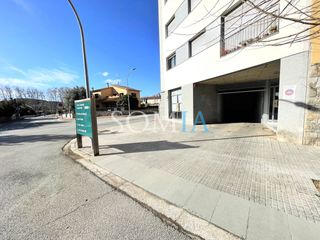 Aparcament cotxe a Santa Maria de Palautordera. Fàcil acceso