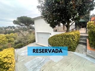 Casa a Riells i Viabrea. Acojedora con gran jardin