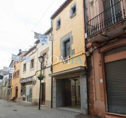 Local Comercial  Carrer major. Versátil i encantador