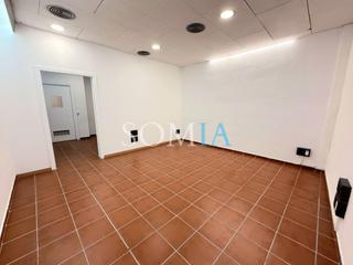 Location Local commercial  Carrer major. Céntrico y funcional