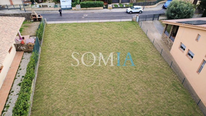 Foto d3fda88b-05fe-4272-8dec-75b0eac48b85. Terreno residencial parcela urbana edificable plana en Campins