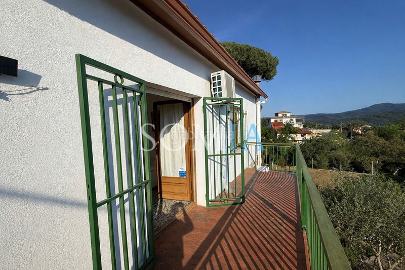 Foto b236d0a3-445c-43a3-a542-6a7b81e97459. Casa amb xemeneia calefacció a Riells i Viabrea