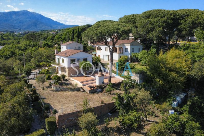 Foto f4b98a59-c967-4cfc-ae3e-3c243bdb210b. Casa amb xemeneia calefacció a Riells i Viabrea