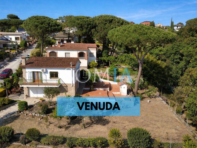 Foto feb87ea7-fa29-4b64-ac78-af8bd3ad8909. Casa amb xemeneia calefacció a Riells i Viabrea