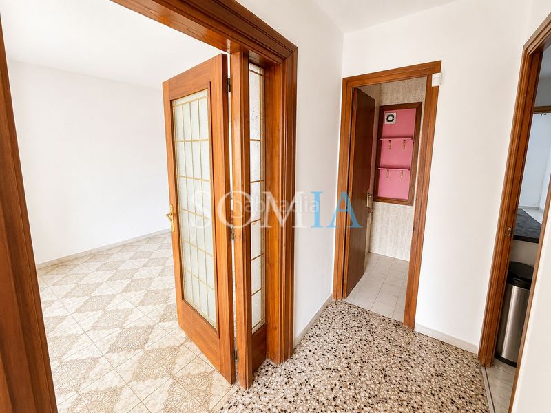 Foto 24a36d39-2d10-458a-9d0e-1a4b24711f2a. Casa adossada amb xemeneia calefacció aparcament a Sant Celoni