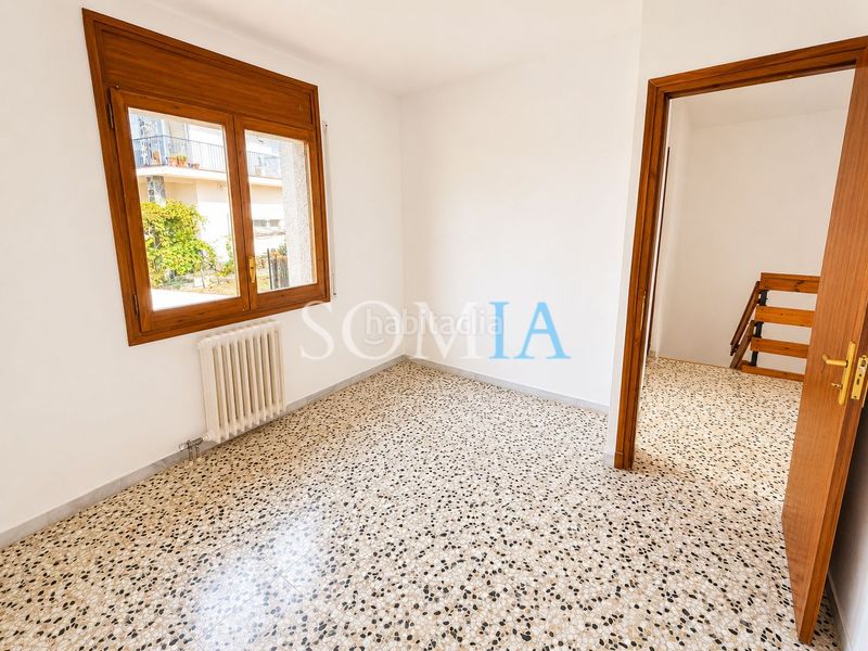 Foto 3cc94b5b-bd93-4798-a583-32f7ff2f1d6a. Casa adossada amb xemeneia calefacció aparcament a Sant Celoni