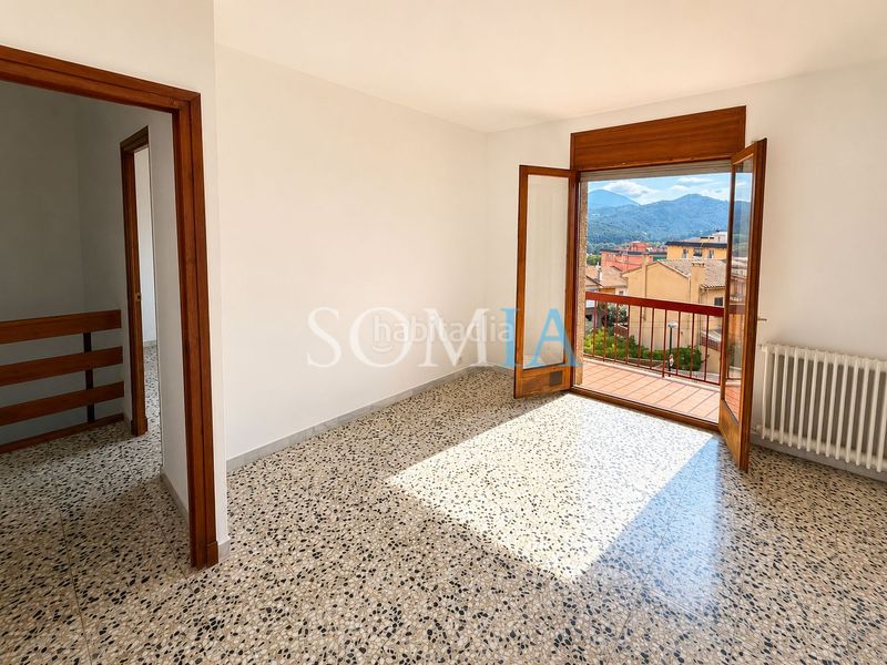 Foto 67305c02-ad61-4264-ab2f-35f22fe37deb. Casa adossada amb xemeneia calefacció aparcament a Sant Celoni