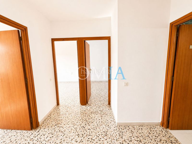 Foto 80d9285e-a63f-4dd3-b18a-c6adbf822e55. Casa adossada amb xemeneia calefacció aparcament a Sant Celoni