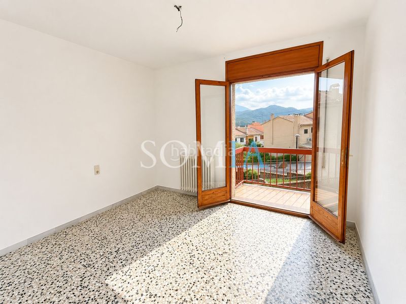Foto b796ff73-47db-4753-aef3-0ad0ae661acc. Casa adossada amb xemeneia calefacció aparcament a Sant Celoni