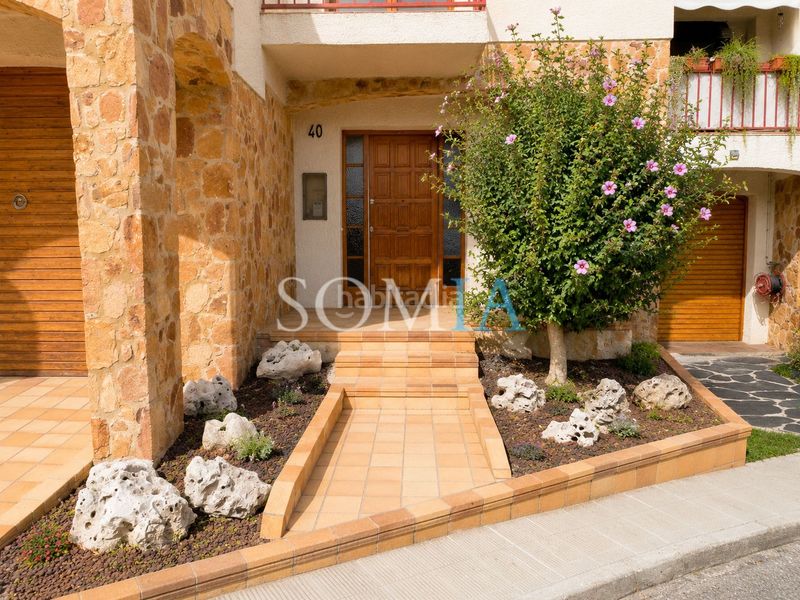 Foto b9c72f6d-6a4c-450a-9166-b03bf3712a27. Casa adossada amb xemeneia calefacció aparcament a Sant Celoni