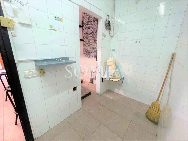 Foto 4e576387-1f83-4d47-b756-8c731f3aadb5. Local comercial esquinero en el centro con opción de cambio a vivienda en Santa Maria de Palautordera