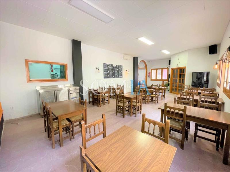 Foto b806155c-6ccc-4660-8f5d-5163cba1d7e0. Local comercial esquinero en el centro con opción de cambio a vivienda en Santa Maria de Palautordera