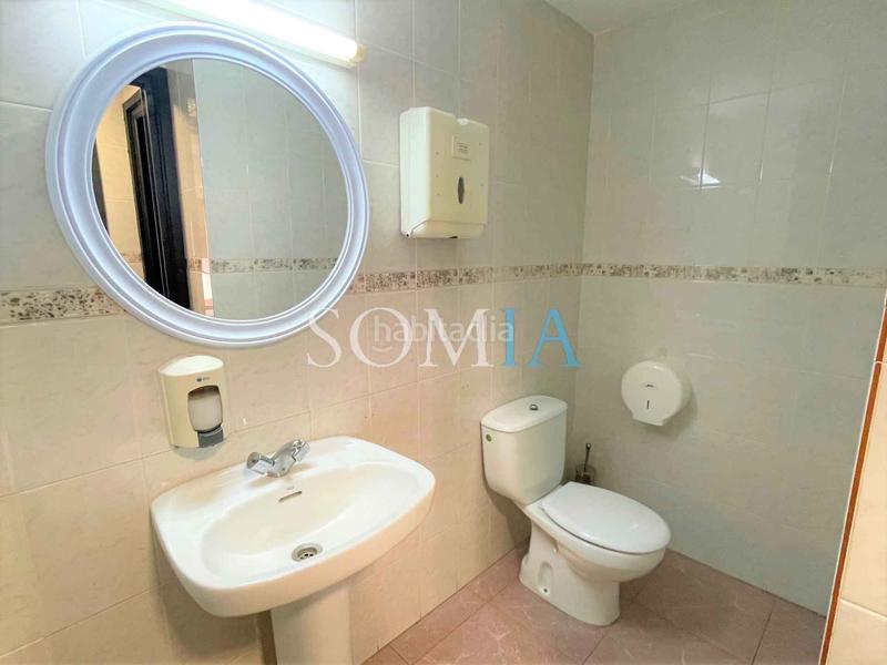 Foto e3ca0201-3c93-465c-ae2a-add03698a052. Local comercial esquinero en el centro con opción de cambio a vivienda en Santa Maria de Palautordera