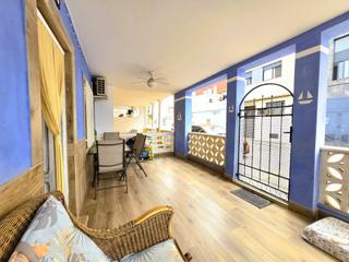 Casa en Chilches. Fantástica oportunidad de vivir junto al mar...