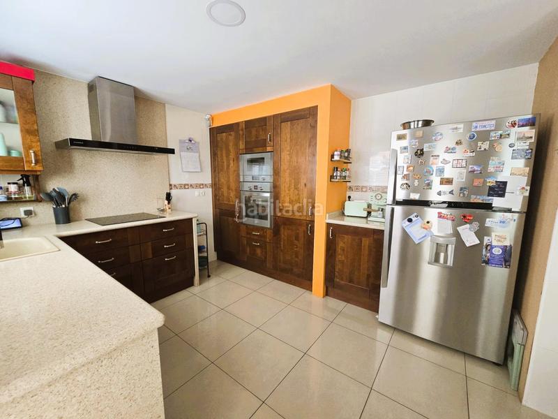 Foto 1f79067e-6182-44e0-8b52-de711f04253c. Casa adossada amb calefacció aparcament a El Baladre Sagunt