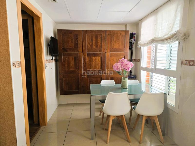 Foto 3fa4dd9c-f450-4363-861a-33734bba36b0. Casa adossada amb calefacció aparcament a El Baladre Sagunt