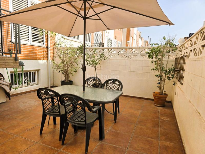 Foto c03a2e2b-6284-402e-80ce-2fa2e2f5cb49. Casa adossada amb calefacció aparcament a El Baladre Sagunt