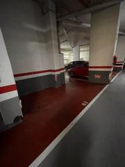 Miete Autoparkplatz  Carrer del cardenal reig. Parking coche hasta 4m. + moto