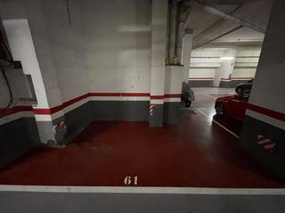 Lloguer Aparcament cotxe  Carrer del cardenal reig. Parking coche hasta 4m. + moto