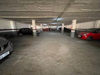 Parking coche en Carrer claret 17. Plaza parking coche mediano en hospitalet