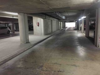 Aparcament cotxe a Carrer de Rosa Sensat 21