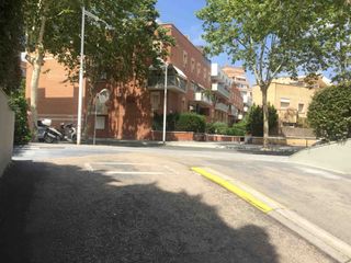 Lloguer Aparcament cotxe a Carrer de rosa sensat 21. Plaza parking rosa sensat