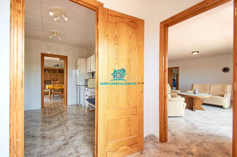 Foto 16f8c943-2c03-41d5-bc4a-a4b1ade7bb6d. Chalet gran vivienda de 2 plantas con 4 dormitorios 4 baños y vistas al mar en Busot