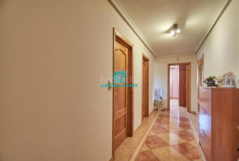 Foto 719fdf6a-9c0c-488f-be4a-bc0b24bab2d3. Chalet gran vivienda de 2 plantas con 4 dormitorios 4 baños y vistas al mar en Busot