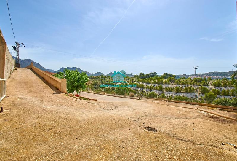 Foto c5fbe7fc-a974-4d73-8372-ac540306d778. Chalet gran vivienda de 2 plantas con 4 dormitorios 4 baños y vistas al mar en Busot