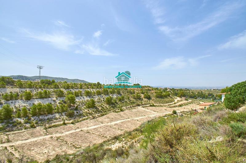 Foto f8ad5b7d-5cc2-44f7-8d5c-113daa0436c8. Chalet gran vivienda de 2 plantas con 4 dormitorios 4 baños y vistas al mar en Busot