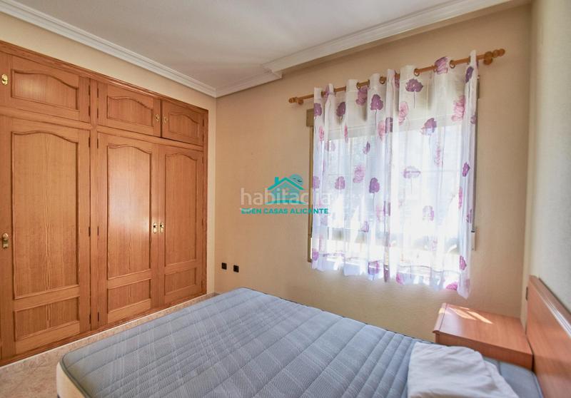 Foto 09a02aae-b7a3-401c-bf4d-ff7063fa9a59. House with heating parking in Campello Playa Campello (el)