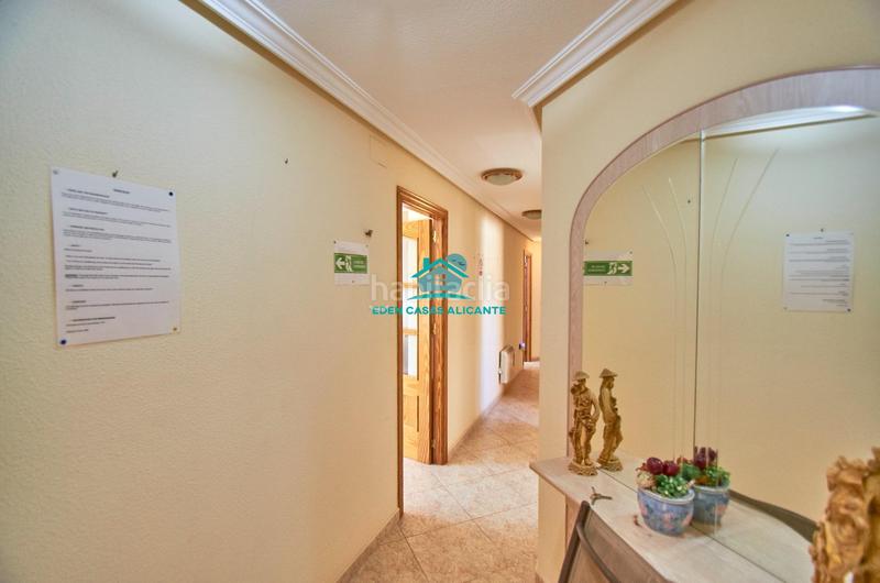 Foto 1b757998-bcde-43e7-bb5f-c8c0f79fc20c. House with heating parking in Campello Playa Campello (el)