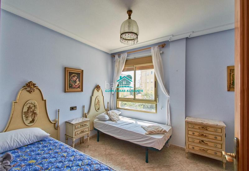 Foto 3991bbb6-facf-4b41-b527-04fe1f9e147e. House with heating parking in Campello Playa Campello (el)